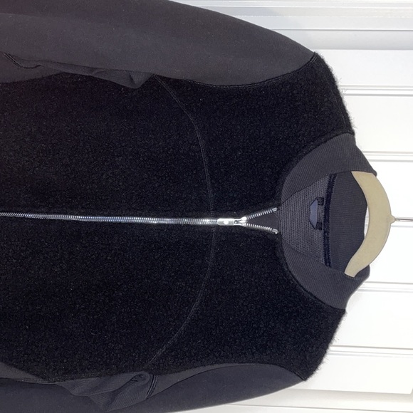 Lululemon Stand Out Sherpa Jacket - Picture 2 of 7